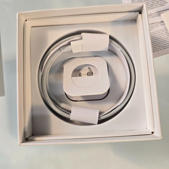 Apple AirPods Pro 2nd Generation with MagSafe Wireless Charging Case Sealed New - Picture 5 of 9